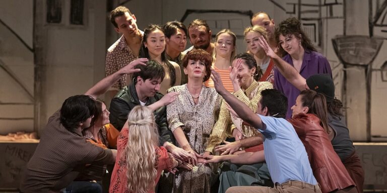 Zbog interesovanja publike fenomen sarajevske
scene mjuzikl "Sarajevo, moje drago" 29. i 30. septembra u NPS
