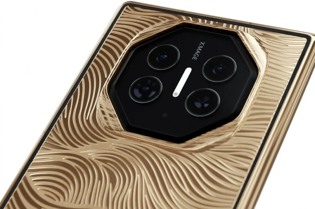 Caviar predstavio Huawei Mate XT Ultimate ukrašen zlatom