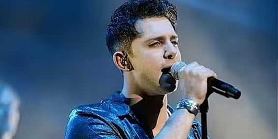 Britanski muzičar Ross Davidson osuđen na 14 godina zatvora zbog silovanja i seksualnih napada na šest žena Britanski muzičar Ross Davidson osuđen na 14 godina zatvora zbog silovanja i seksualnih napada na šest žena