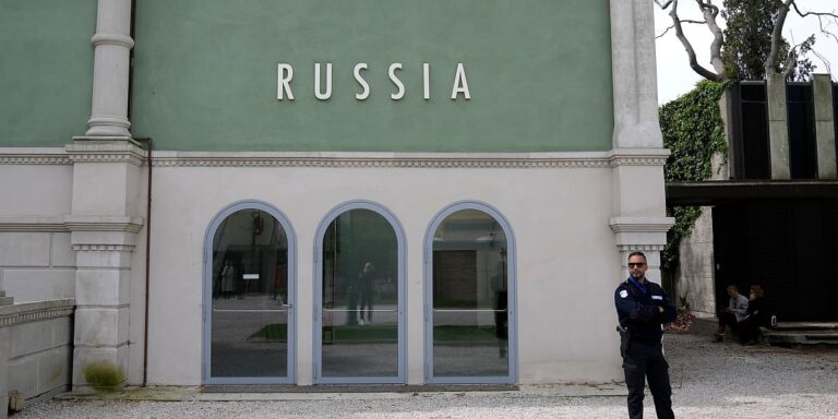Žiri podnio ostavku zbog rasprave o učešću Rusije, prolongirana i dodjela nagrada
