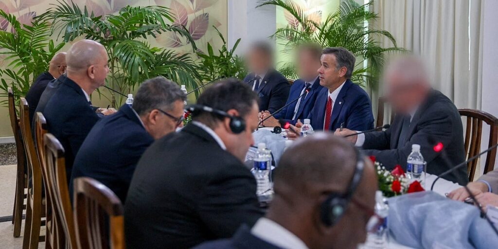 Američki napad na Kubu sve izgledniji nakon posjete direktora CIA-e, iz Havane tvrde da su spremni za gerilu Američki napad na Kubu sve izgledniji nakon posjete direktora CIA-e, iz Havane tvrde da su spremni za gerilu