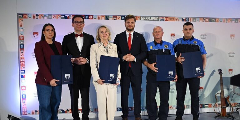Dodijeljena priznanje i povelje zaslužnim pojedincima Dodijeljena priznanje i povelje zaslužnim pojedincima