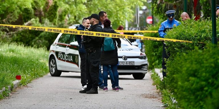 Elma Godinjak je prošli mjesec drugi put prijavila Tarika Prusca za uhođenje; ubio je iz službenog pištolja pa s kćerkom otišao na ćevape