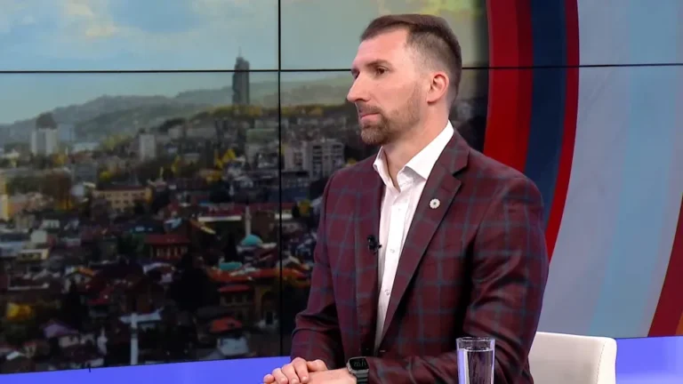 Federaciji BiH nedostaje radnika, a na biroima su “nezaposleni” koji rade vani Federaciji BiH nedostaje radnika, a na biroima su "nezaposleni" koji rade vani