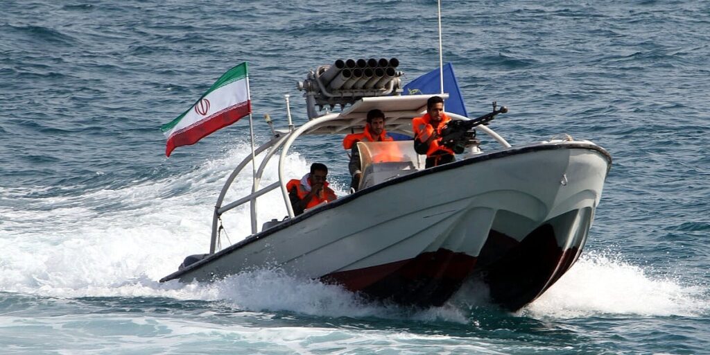 Iran tvrdi da su Amerikanci napad na civilne brodove predstavili kao udar na vojne čamce: Poginulo pet civila Iran tvrdi da su Amerikanci napad na civilne brodove predstavili kao udar na vojne čamce: Poginulo pet civila