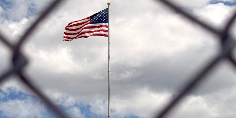 Kuba nabavila najmanje 300 dronova iz Irana i Rusije, spremni ih iskoristiti za napade na američku bazu i brodove Kuba nabavila najmanje 300 dronova iz Irana i Rusije, spremni ih iskoristiti za napade na američku bazu i brodove