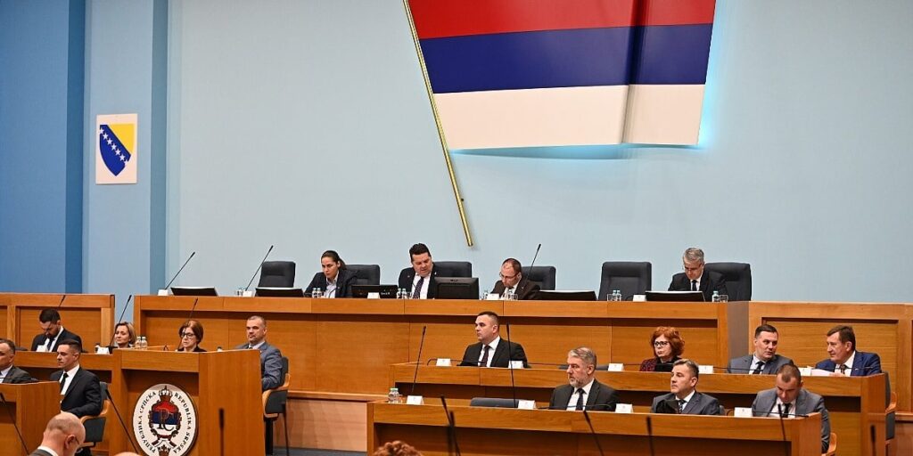 NSRS sutra razmatra deklaraciju o zatvaranju OHR-a, na stolu je i zaduženje RS-a kod Saudijske Arabije