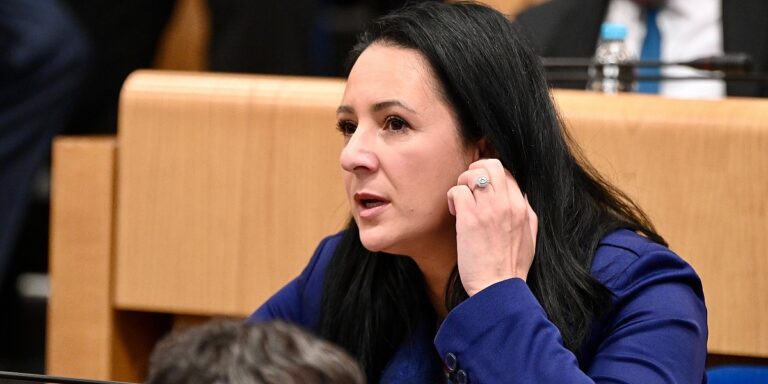 Ne možete tvrditi da je sve pod kontrolom dok se ključni procesi odvijaju iza leđa