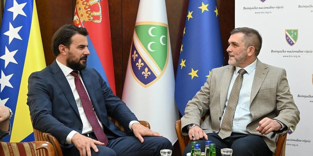 Nermin Muzur u zvaničnoj posjeti Bošnjačkom nacionalnom vijeću u Novom Pazaru: Najavljen sporazum o saradnji Nermin Muzur u zvaničnoj posjeti Bošnjačkom nacionalnom vijeću u Novom Pazaru: Najavljen sporazum o saradnji