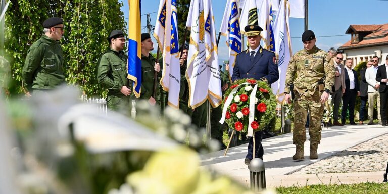 "Nismo pristali biti žrtve, odabrali smo postati heroji"