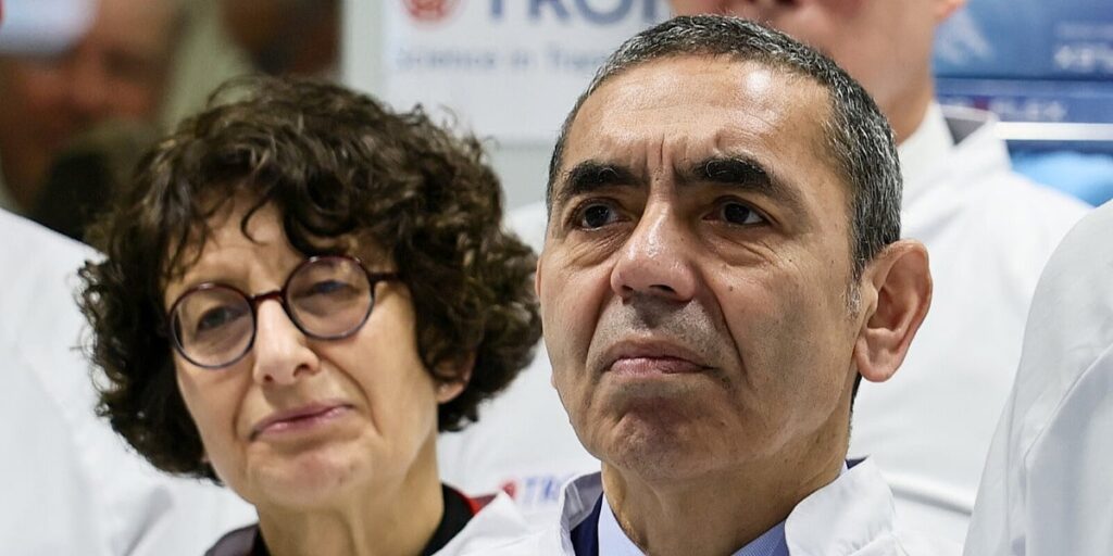 Njemačka kompanija, koja je razvila prvu odobrenu vakcinu protiv koronavirusa, u velikim je problemima Njemačka kompanija, koja je razvila prvu odobrenu vakcinu protiv koronavirusa, u velikim je problemima
