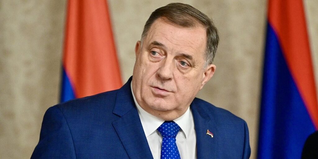 Pokrenut ćemo postupak protiv Schmidta, pokazao je da je RS neuništiva