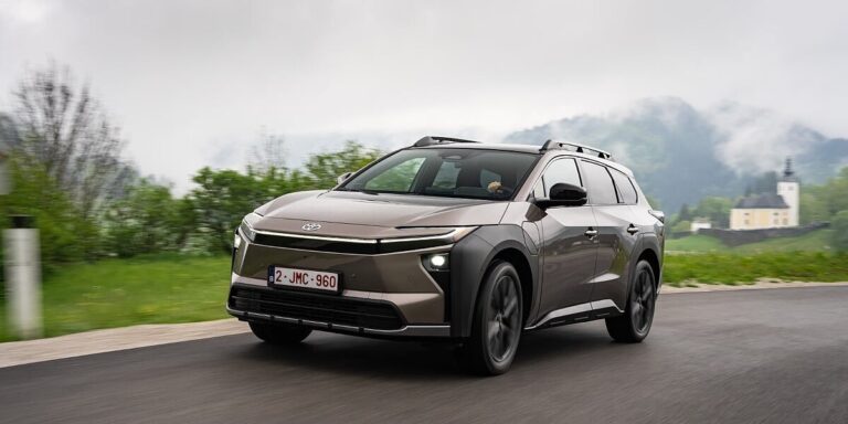 Praktični električni SUV s kojim su Japanci sazreli i ispekli zanat Praktični električni SUV s kojim su Japanci sazreli i ispekli zanat