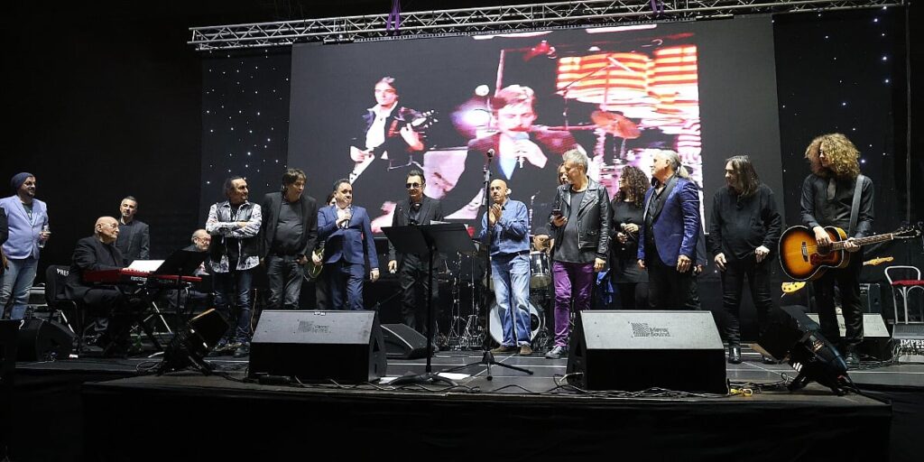 Publika uživala u muzičkoj noći ispunjenoj nostalgijom