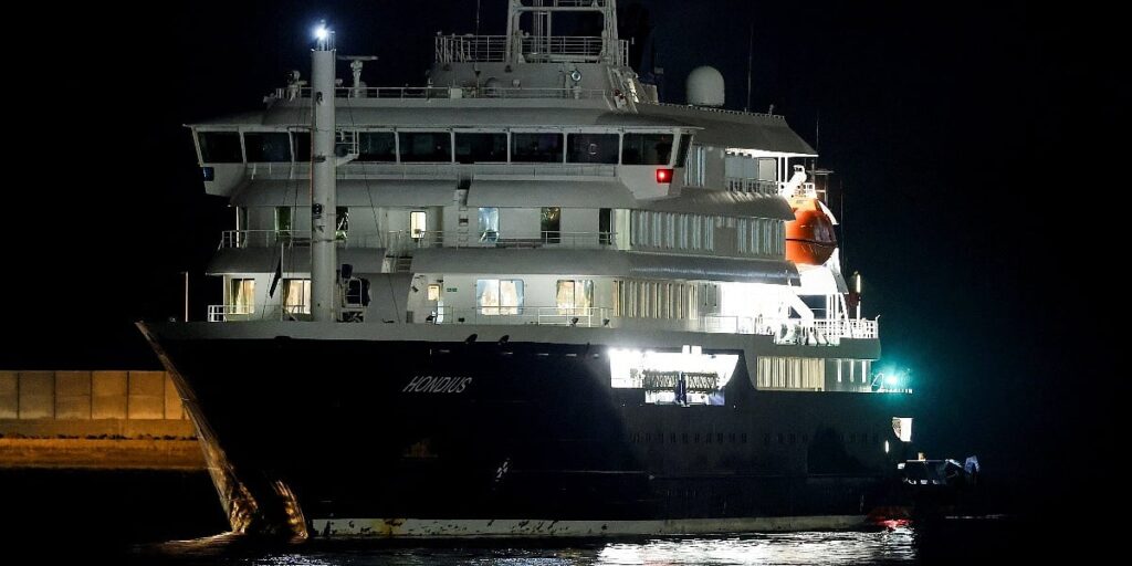 Putnici s kruzera MV Hondius stižu na kopno, ali pod posebnim uslovima