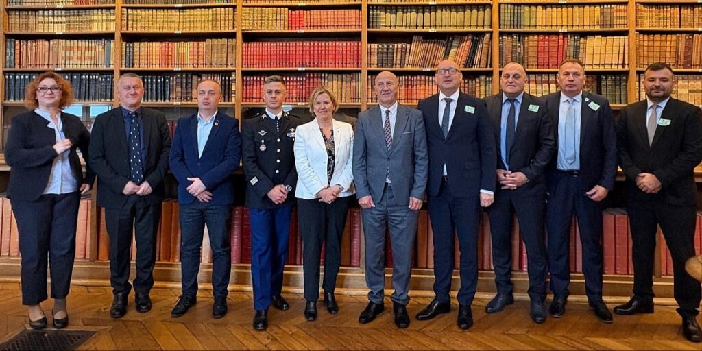 Službeno putovanje ili put na hodočašće? Ivica Bošnjak poveo jednonacionalnu delegaciju, pa otišli i do Lourdesa
