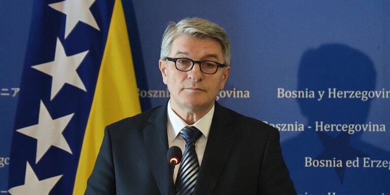 Stotine stranačkih uhljeba dobit će pozicije "Stotine stranačkih uhljeba dobit će pozicije"