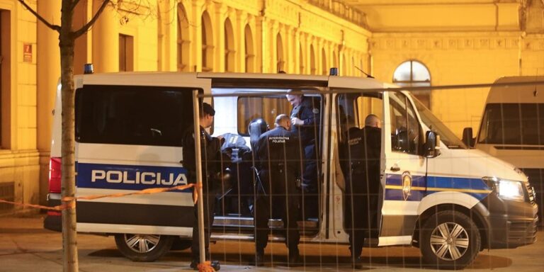 U Drnišu ubijen mladić (19), u Zagrebu vozač usmrtio djevojku pa pobjegao U Drnišu ubijen mladić (19), u Zagrebu vozač usmrtio djevojku pa pobjegao