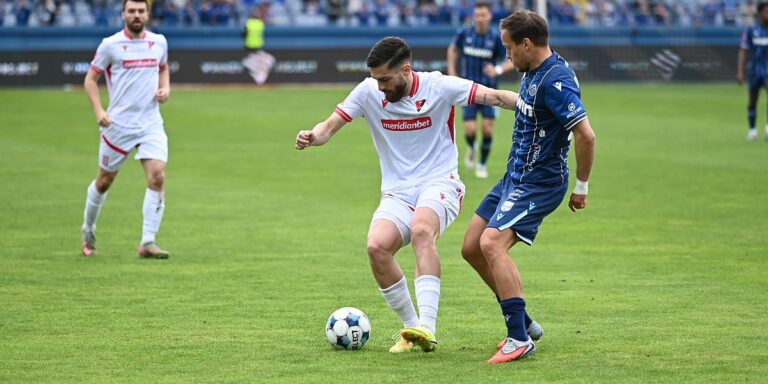 Uživo / Željezničar - Sloga 0:0: Željezničar se konačno razigrao, gledamo otvoreniju utakmicu