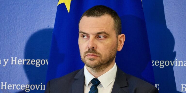 Dokaz da BiH nije blokirana, problem je Amidžić koji misli da je iznad zakona Dokaz da BiH nije blokirana, problem je Amidžić koji misli da je iznad zakona