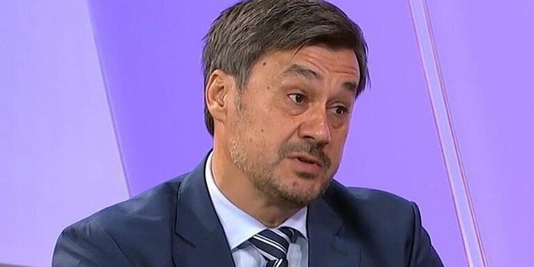 "E to je reprezentacija ni po babi, ni po stričevima"
