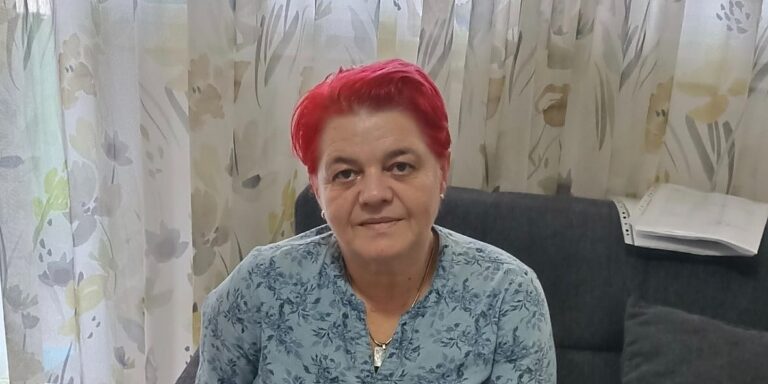 Elvedini je potrebno 61.262 KM za liječenje od karcinoma debelog crijeva, njen lijek nije na zdravstvenoj listi Elvedini je potrebno 61.262 KM za liječenje od karcinoma debelog crijeva, njen lijek nije na zdravstvenoj listi
