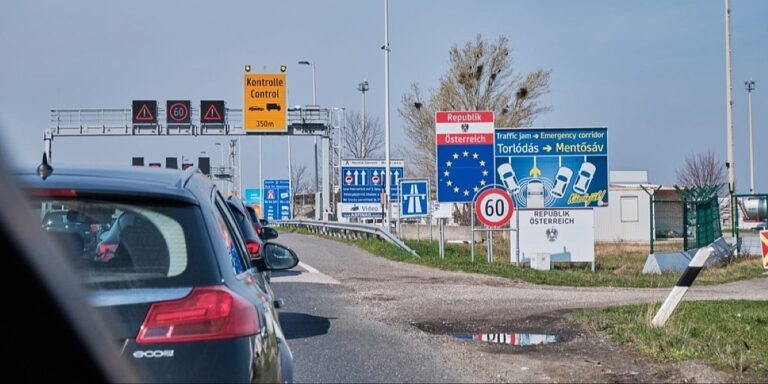Idete automobilom u Austriju? Pazite na boju prsluka, jednodnevnu vinjetu i korištenje Waze aplikacije