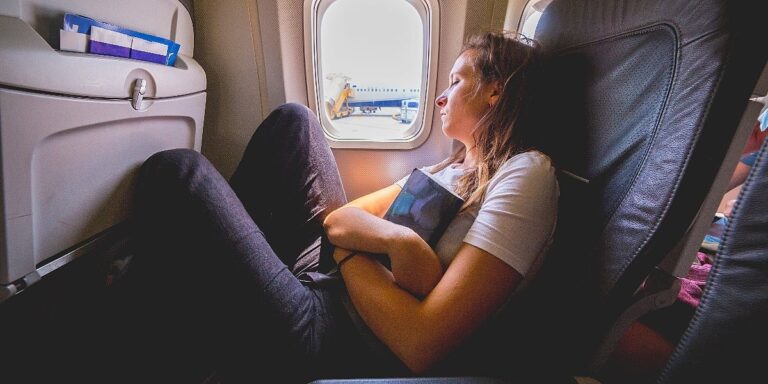 Stjuardesa otkrila koje mjesto u avionu biste trebali izbjegavati ukoliko se želite dobro naspavati