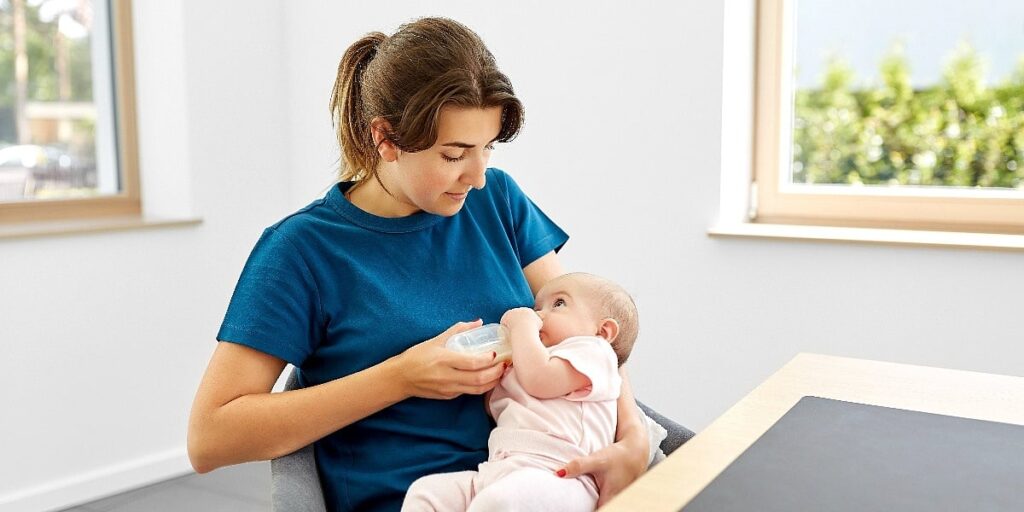 Zašto je preporučljivo bebe hraniti majčinim mlijekom samo u prvih šest mjeseci njihovog života