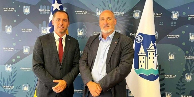 Ambasador Švicarske u posjeti Bihaću, razgovarano o investicijama i razvojnim potencijalima Krajine Ambasador Švicarske u posjeti Bihaću, razgovarano o investicijama i razvojnim potencijalima Krajine