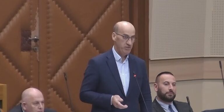 Bošnjacima poručujete da su građani trećeg reda Bošnjacima poručujete da su građani trećeg reda