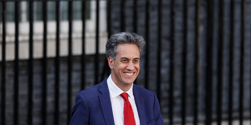 Burnham odmah uveo promjene u vladi Velike Britanije, bez pozicije ostao i ministar koji je posjećivao BiH