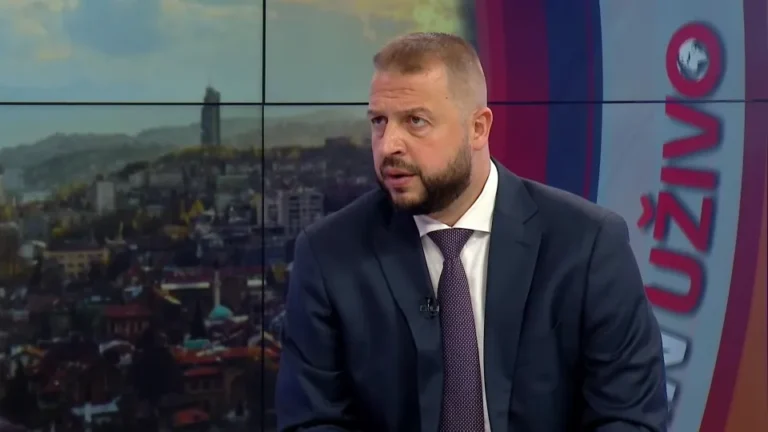 Čović i Dodik su dogovorili današnju predstavu za Brisel, ne isključujem mogućnost da Elek bude uhapšen Čović i Dodik su dogovorili današnju predstavu za Brisel, ne isključujem mogućnost da Elek bude uhapšen