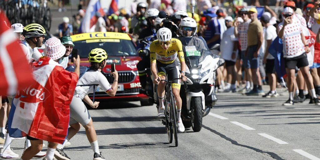 Čudesni Tadej Pogačar pomeo konkurenciju na 19. etapi Tour de Francea i srušio rekord star 29 godina Čudesni Tadej Pogačar pomeo konkurenciju na 19. etapi Tour de Francea i srušio rekord star 29 godina
