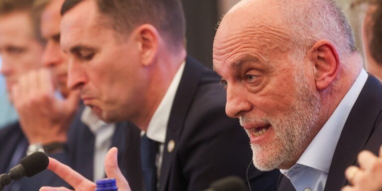 "FIFA uništava nogomet, Infantino mora ići"