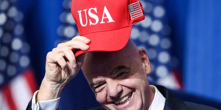 Infantino biranim riječima pohvalio reprezentaciju BiH nakon SP-a, zahvalio se i na bosanskom Infantino biranim riječima pohvalio reprezentaciju BiH nakon SP-a, zahvalio se i na bosanskom