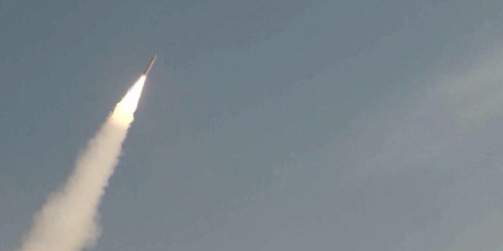Iran lansirao najmanje pet balističkih raketa na američke baze u Jordanu, započela serija osvetničkih udara
