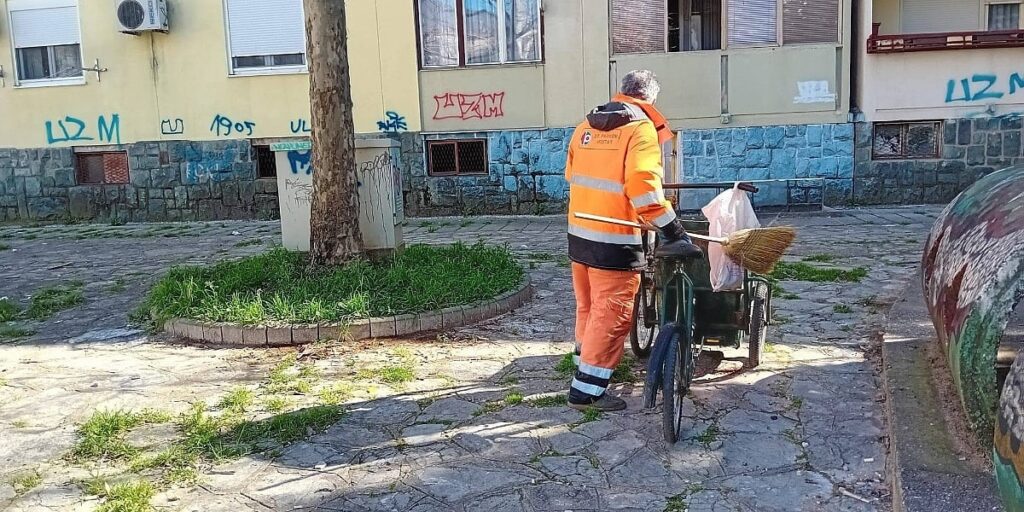 Još četiri radnika bošnjačke nacionalnosti dobila otkaz u mostarskom preduzeću “Komunalno”, ukupno 22 osobe bez posla Još četiri radnika bošnjačke nacionalnosti dobila otkaz u mostarskom preduzeću "Komunalno", ukupno 22 osobe bez posla