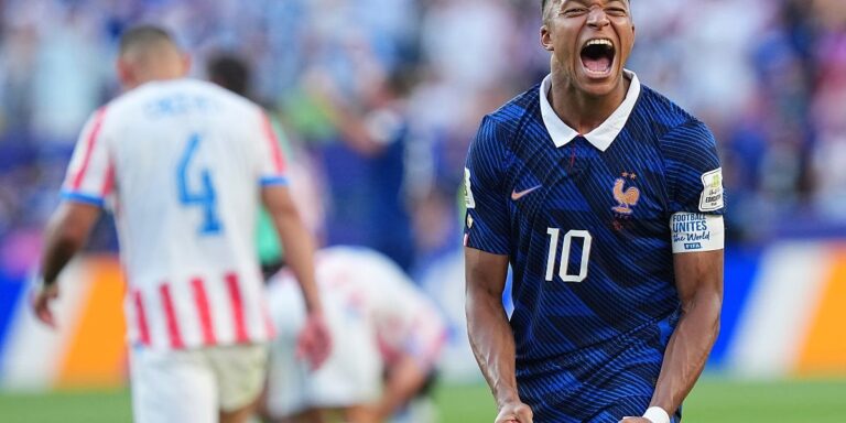 Mbappe ponovo stigao Messija, Deschamps mu odao priznanje nakon utakmice Mbappe ponovo stigao Messija, Deschamps mu odao priznanje nakon utakmice