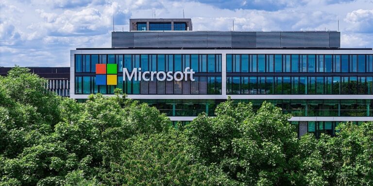 Microsoft ukida oko 4.800 radnih mjesta, to je dva posto globalne snage kompanije Microsoft ukida oko 4.800 radnih mjesta, to je dva posto globalne snage kompanije