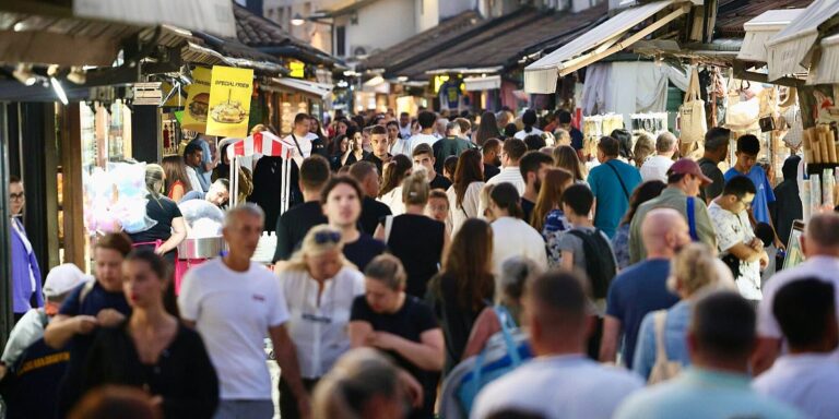 Pomama za smještajem uoči koncerata Dine Merlina, dobitnici će biti brojni sektori Pomama za smještajem uoči koncerata Dine Merlina, dobitnici će biti brojni sektori