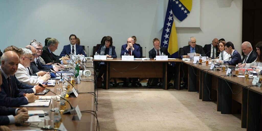 Ponovo će pokušati imenovati visokog predstavnika Ponovo će pokušati imenovati visokog predstavnika