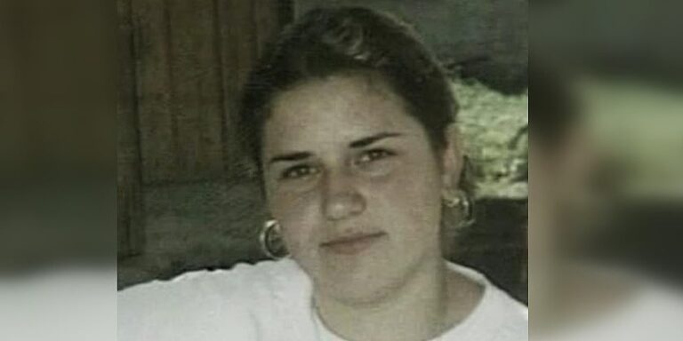 Prvi i posljednji dolazak 16-godišnje Melihe Durić kući u Vlasenicu završen snajperskim hicem Prvi i posljednji dolazak 16-godišnje Melihe Durić kući u Vlasenicu završen snajperskim hicem