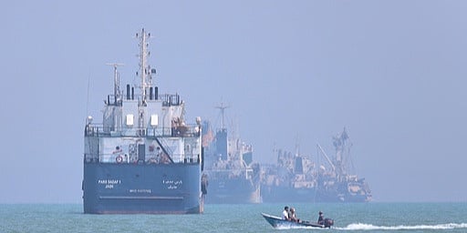 SAD pogodio naftni tanker u Hormuzu, koristili rakete “Hellfire” SAD pogodio naftni tanker u Hormuzu, koristili rakete "Hellfire"