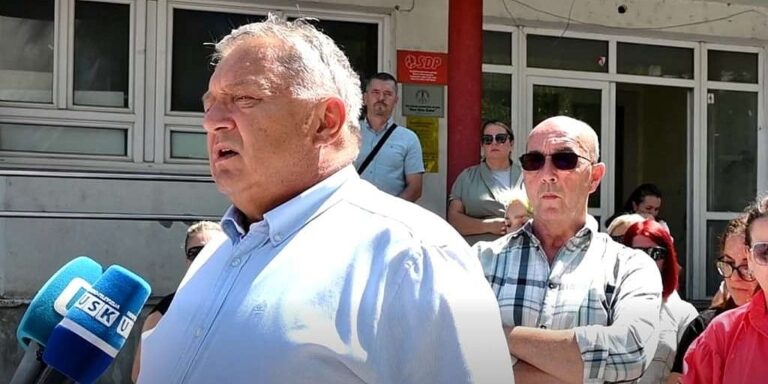 Sindikat srednjeg obrazovanja u USK najavio proteste i moguću obustavu početka školske godine