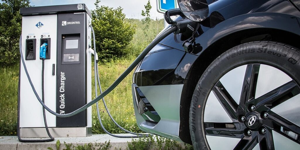 Skriveni troškovi na električnim automobilima: Manje poznati, ali očekivani