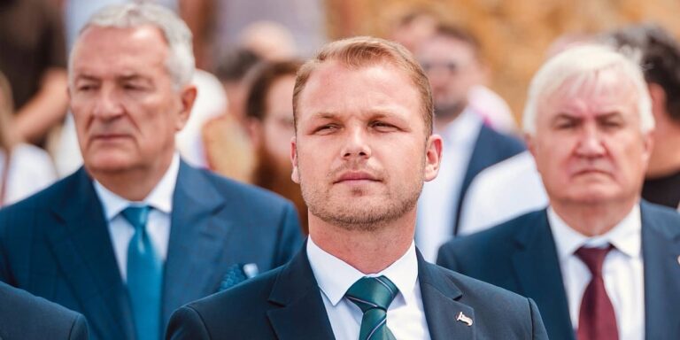"Šta Elek zna, a što javnost još ne zna"