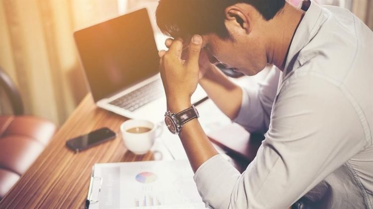 Šta nam na poslu najviše krade energiju? Stručnjakinja otkriva kako prepoznati prve znakove stresa Šta nam na poslu najviše krade energiju? Stručnjakinja otkriva kako prepoznati prve znakove stresa