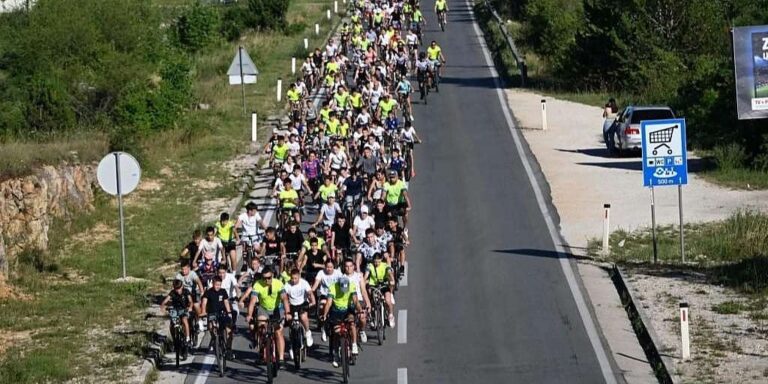 Stotine biciklista otvorile Bike Weekend u Posušju: Događaj okupio sve generacije Stotine biciklista otvorile Bike Weekend u Posušju: Događaj okupio sve generacije