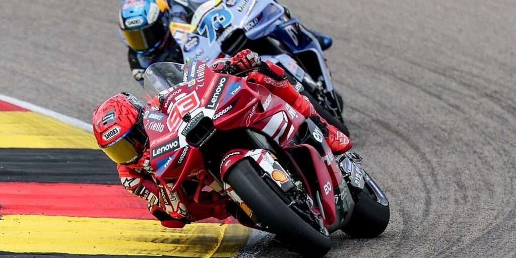 Trijumfom na Sachsenringu, Marc Marquez izjednačio rekord Giacoma Agostinija